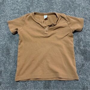 Kate Quinn young boys t shirt tan 100% organic cotton size 6